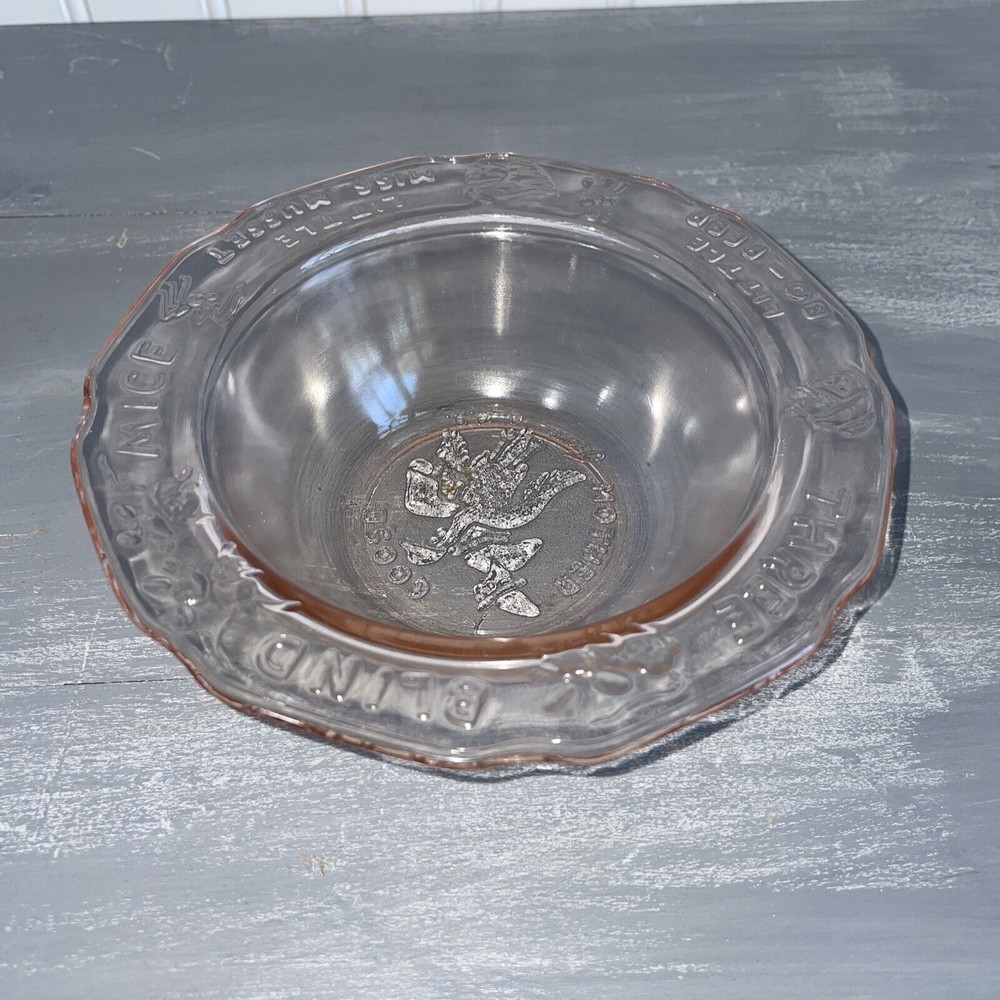 Tiara Mother‎ Goose Pink Glass Bowl Vintage Three Blind Mice Collectible
